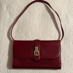 Elegant vintage Burgundy Gucci Leather Shoulder Bag clutch gorgeous